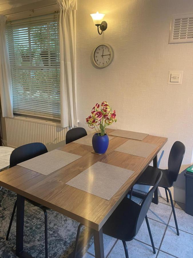 Inviting You To Your Home From Home 10 Minutes From Stratford Westfield Londres Exterior foto